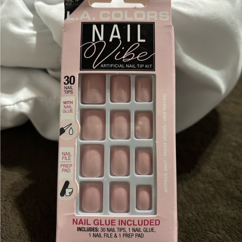 L.A. Colors Nail Tip Kit with Glue and File